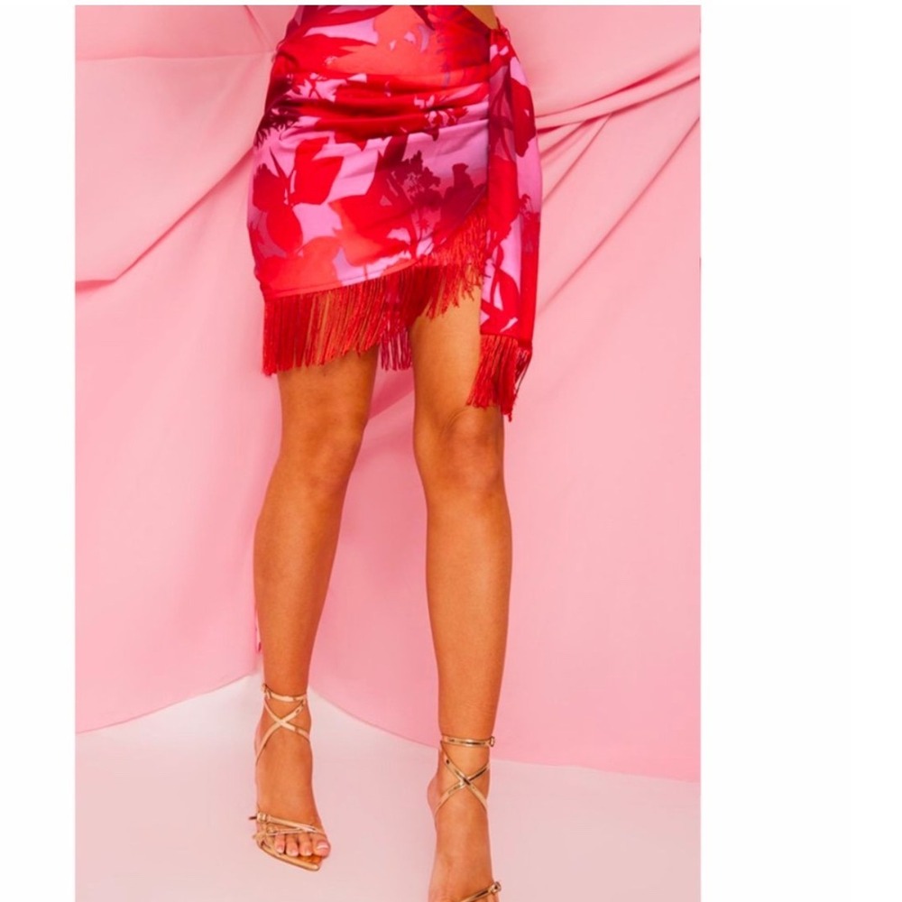 PrettyLittleThing Red Floral Mini Skirt